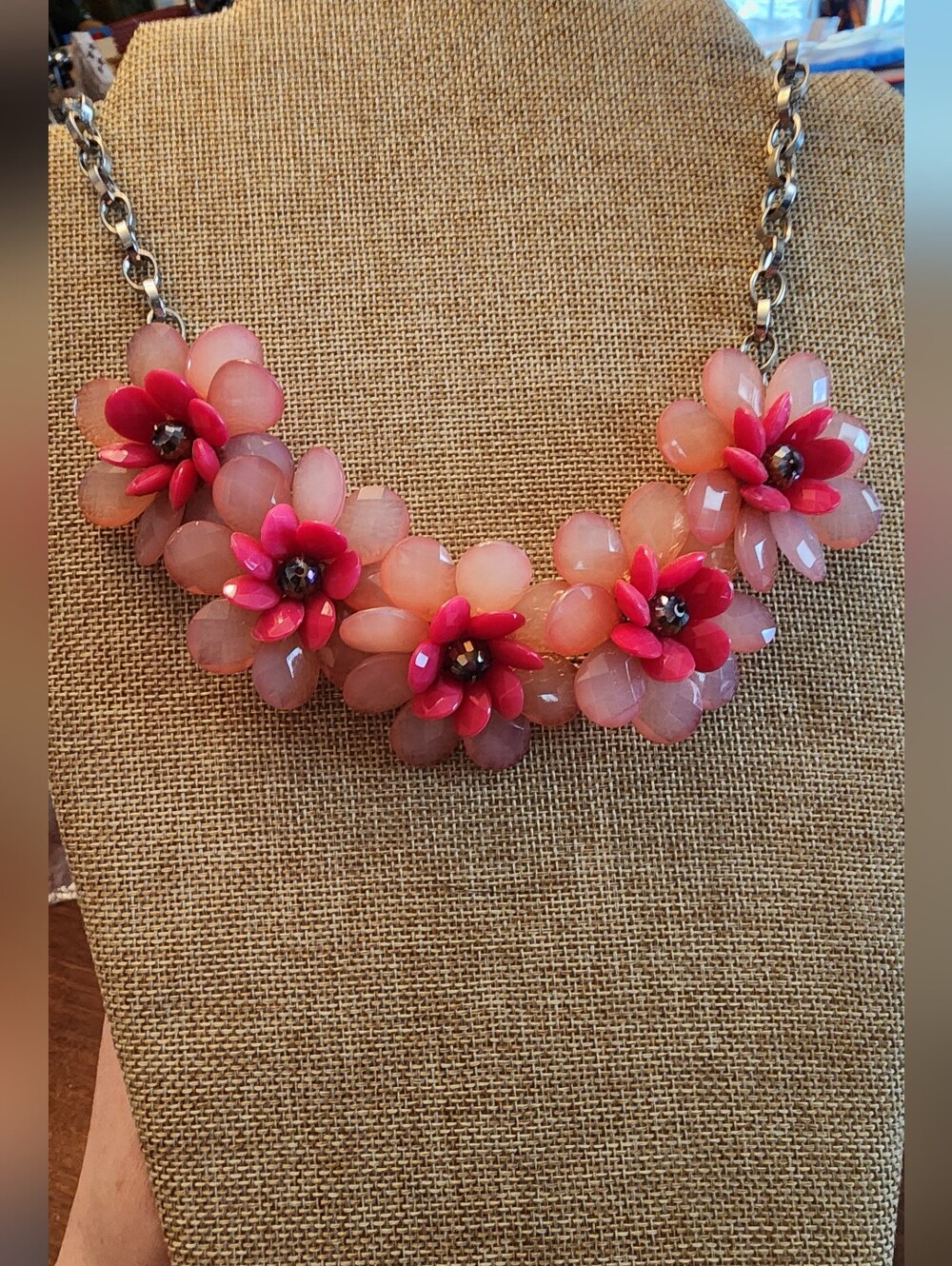 Apt.9 Chunky 2 Tone Pink Flower Statement Necklace
